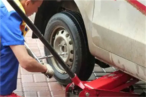 呼图壁附近拖车24小时服务热线电话