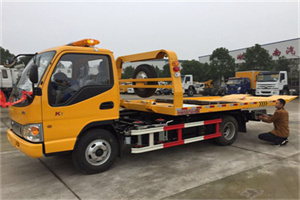 呼图壁哪里有拖车服务